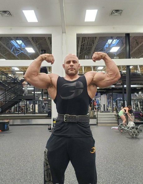 justinmetrando model nice picture