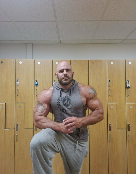 justinmetrando model top archive