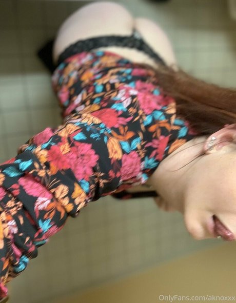 aknoxxx pornographic actress image