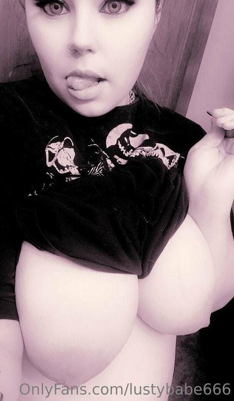 lustybabe666 model top galleries