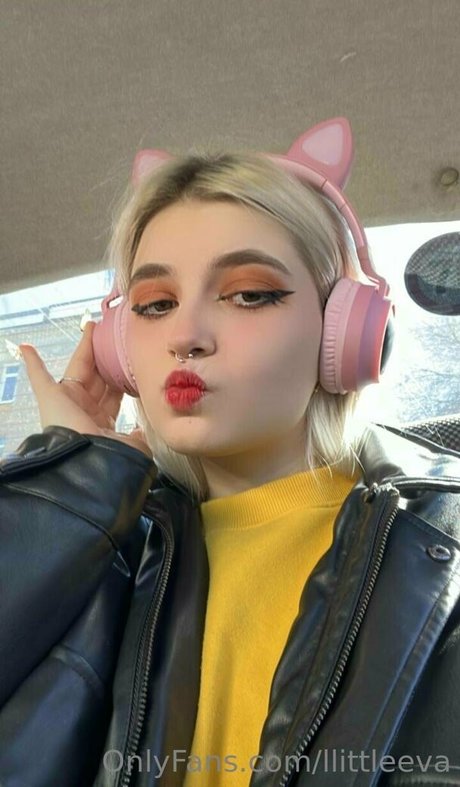 llittleeva model top photos