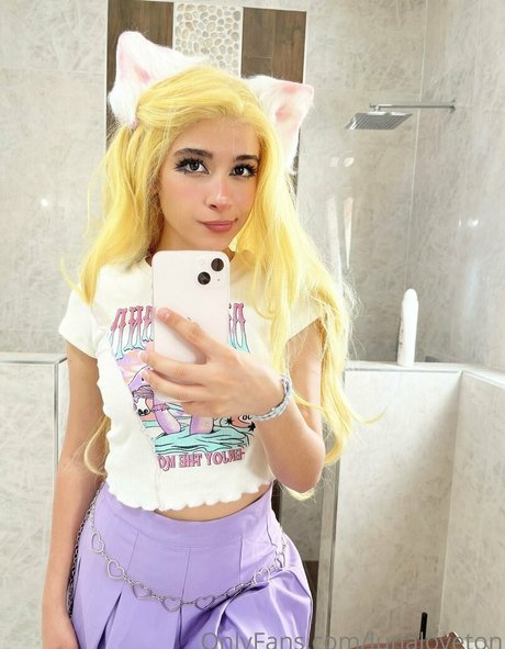 Lunaloveton free star image