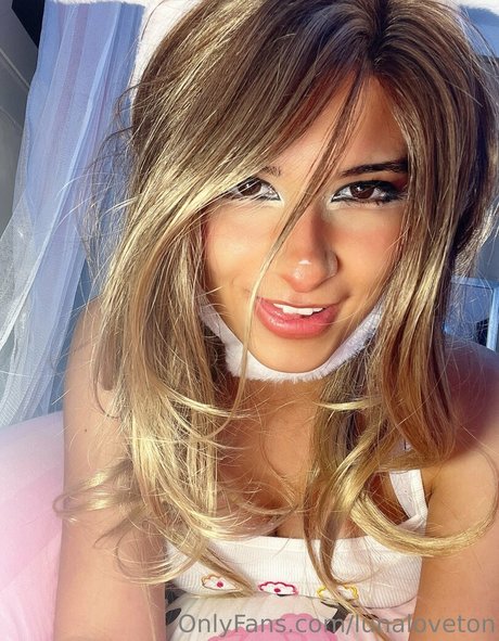 Lunaloveton star naked galleries