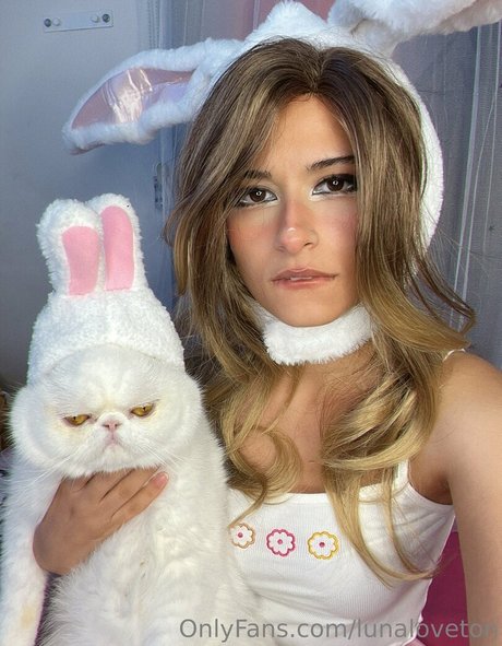 Lunaloveton star perfect photo