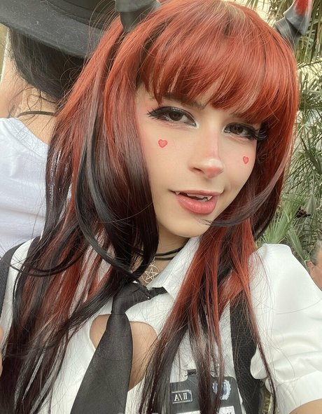 Lunaloveton model hot pics