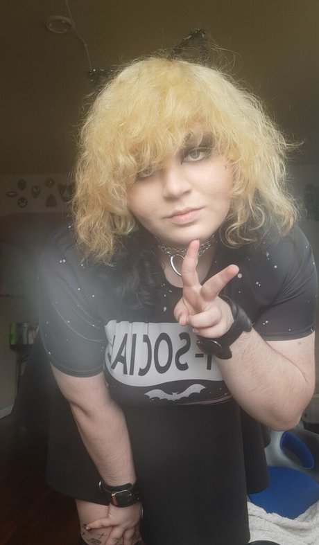 amy lovotomy model adult img