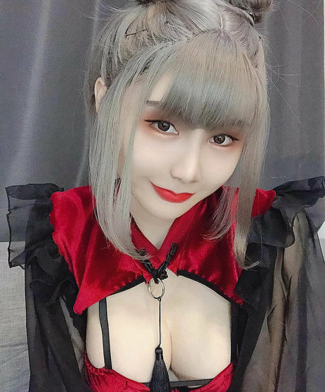 valentine8 official naked actress photos