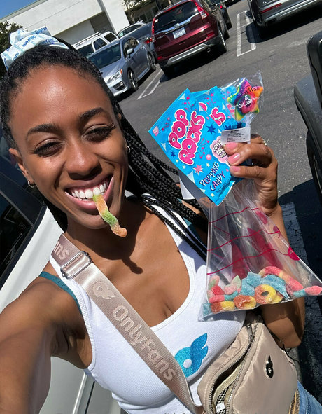 thisorthatwithsunny nudes model picture