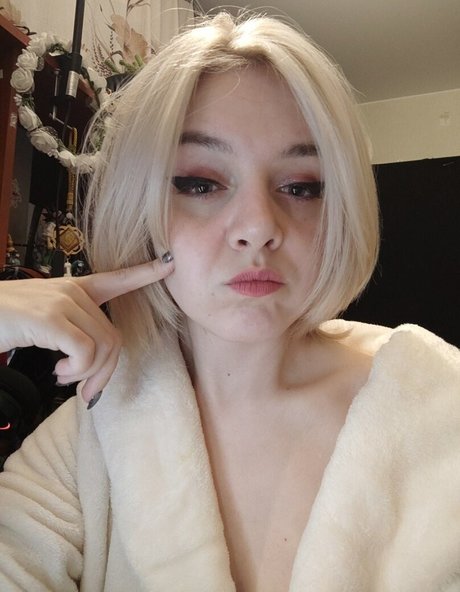 Velvetnight model high quality pictures