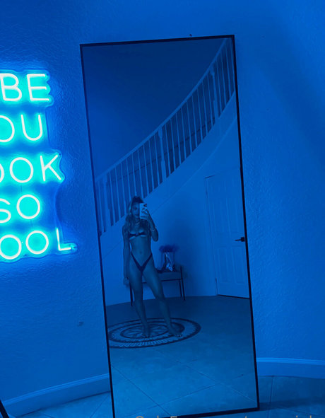 Eva Quiala exclusive star pics