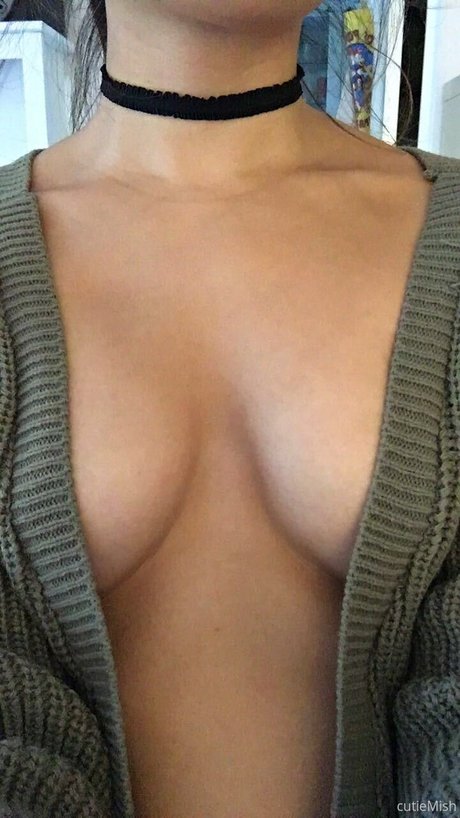 CutieMish model erotic img