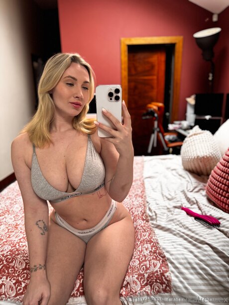 katiebeex nice pornstar photos