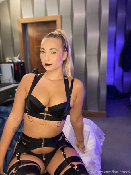 katiebeex top model pictures