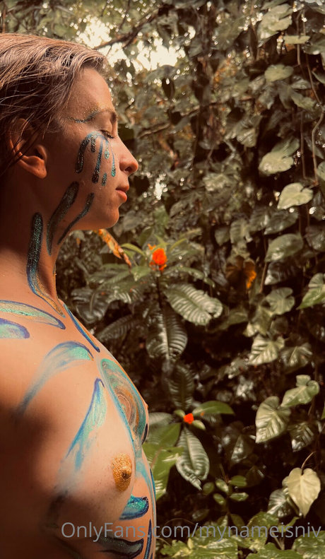 mynameisniv pornographic model picture