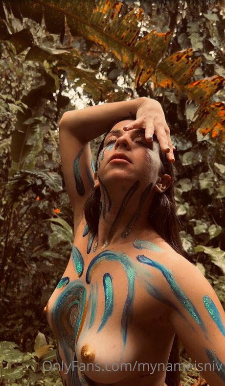 mynameisniv model pretty pic