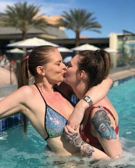 Las Vegas Hotwife high quality actress photos