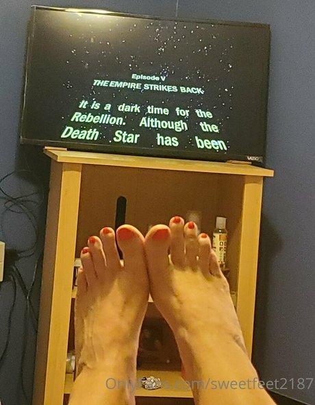 sweetfeet2187 pornographic star pic