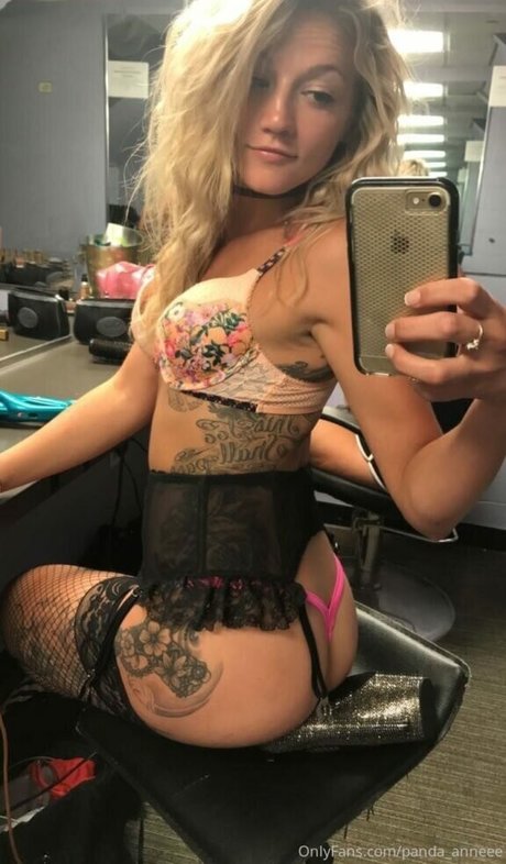 Panda anneee sexy pornstar image