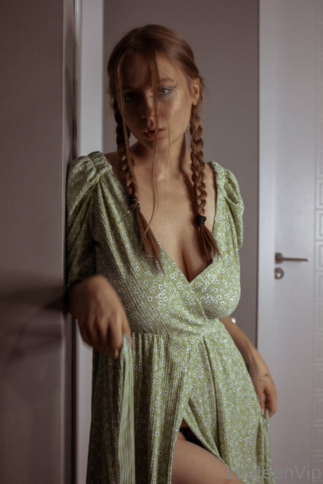 loujeenxxx sexy model photos