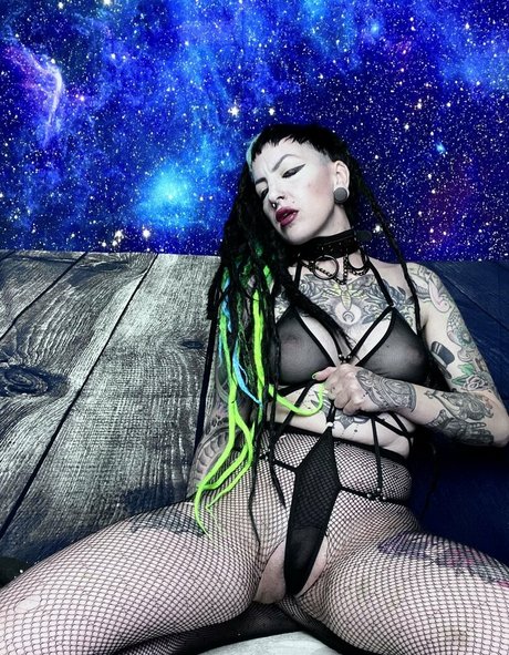 elfspitfree pornographic star img