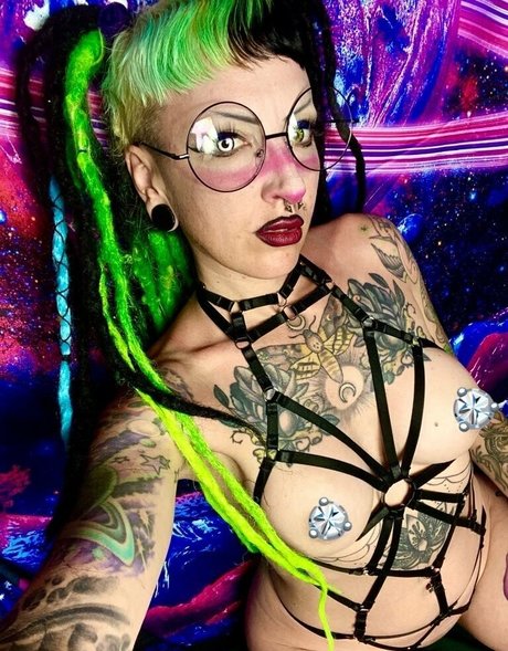 elfspitfree free model pics