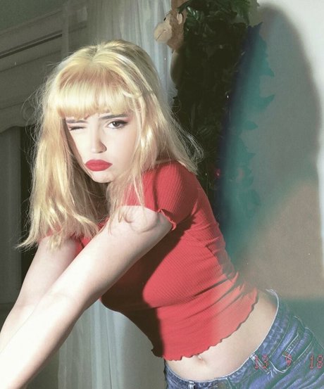 Mia Rodriguez nude pornstar pictures