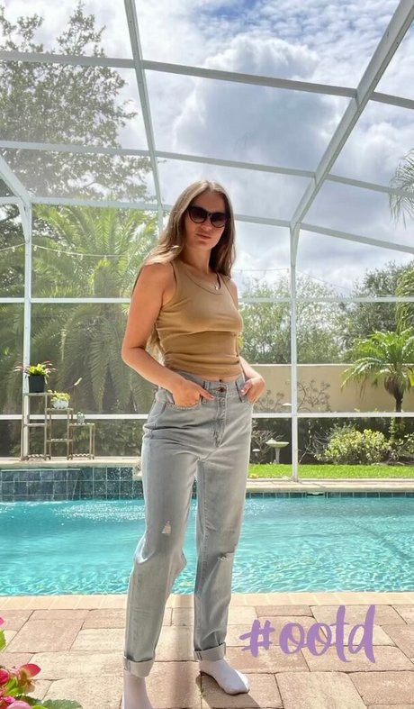 ASMR Darling hot pornstar galleries