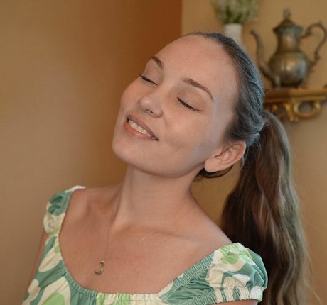 ASMR Darling hot pornstar images