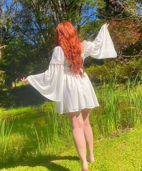 Anna Moreira model sexy image