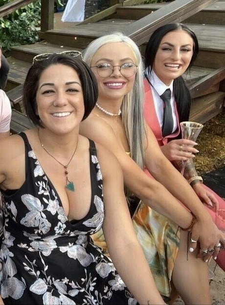 Bayley pretty model picture