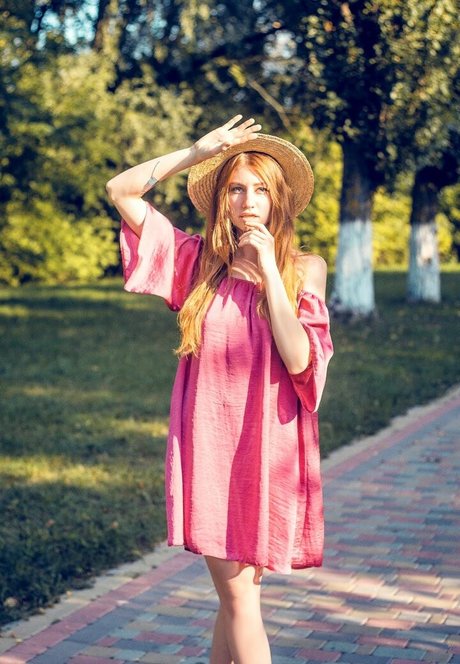 Umbird nude actress picture