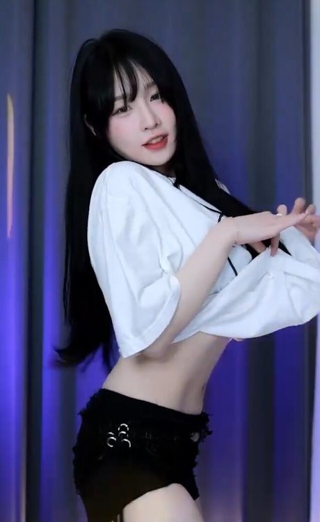 woohankyung hot actress pictures