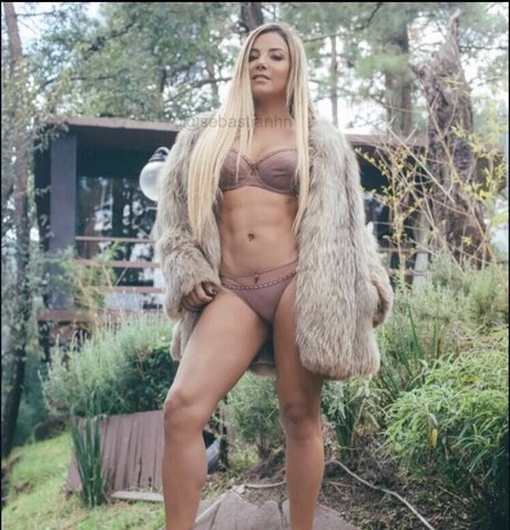 Aleida Nunez hd actress image