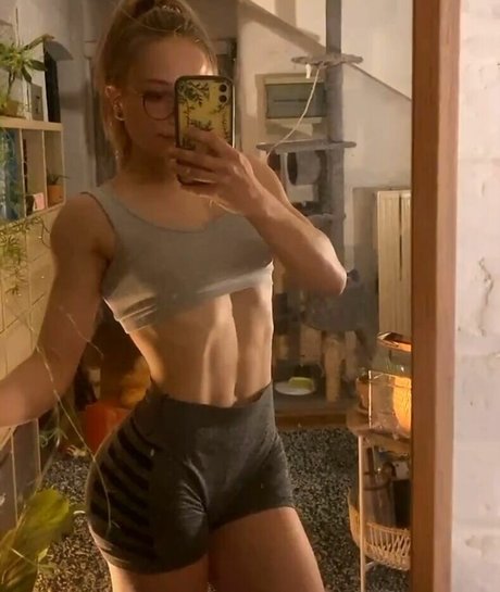 Aline Dessine pornstar pictures