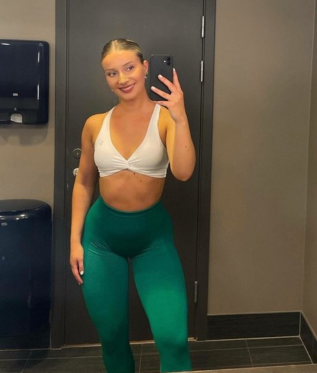 Ermira Lika naked pornstar pic