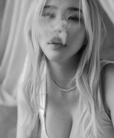 Anastasya Khosasih porn model photo