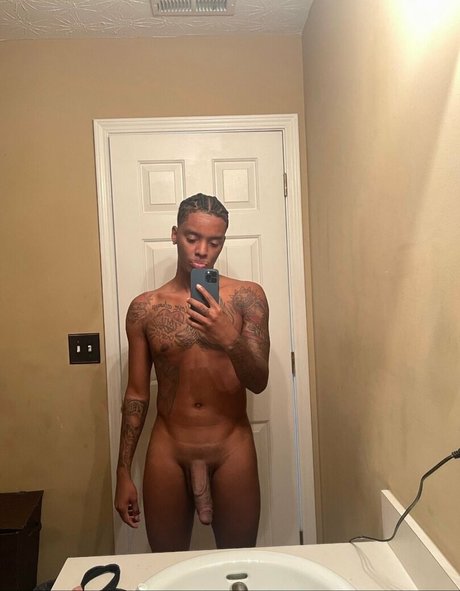 datwayaton pornstar naked photo