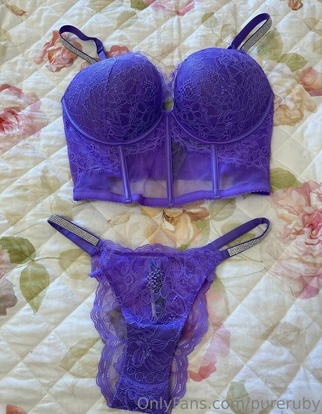 pureruby model nudes pictures