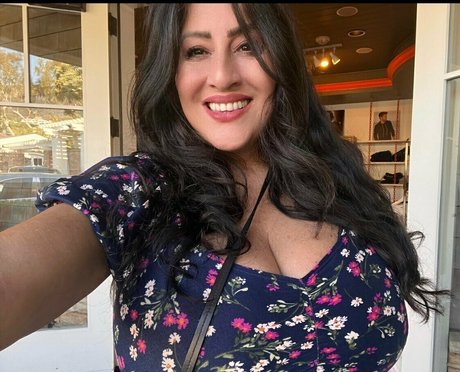 official antonellakahllo star sex photos