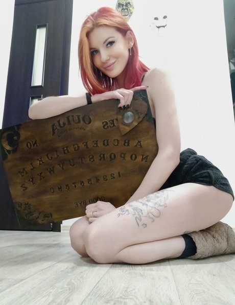 lida bond erotic model photo