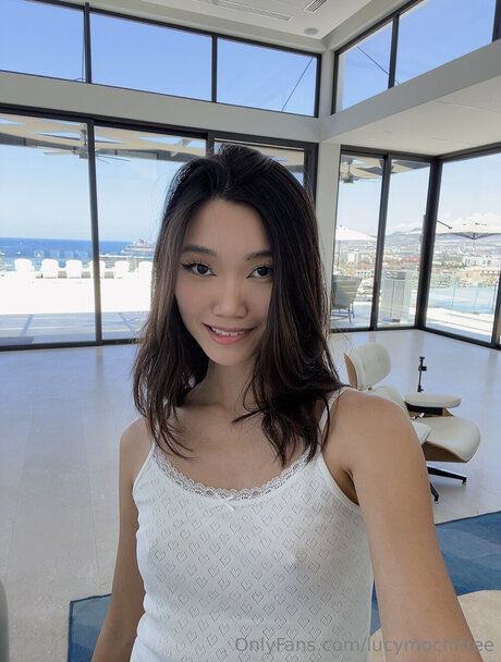 lucymochifree beautiful model images