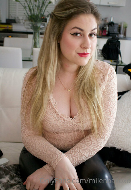 milenaaxoxo free star img