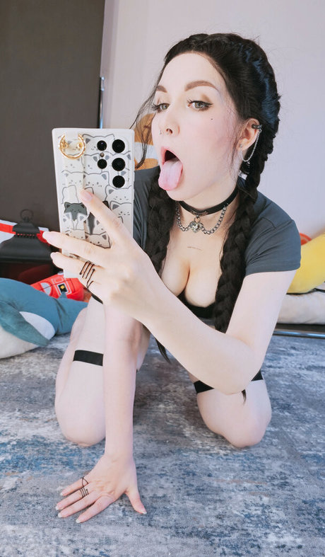 KittyKlaw ASMR art actress photo