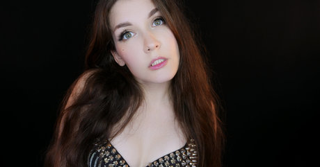 KittyKlaw ASMR model naked photo