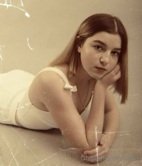 valya_ art actress photos