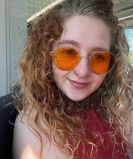 Maryjane Auryn star archive