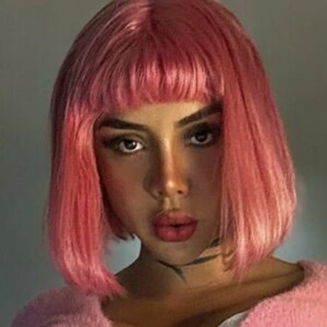 DElettraa model porn pictures