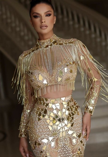 Oriola Marashi star best pics