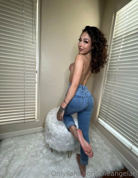 theangelari high quality actress pictures