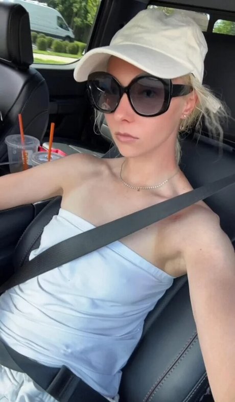 Taylor Momsen high quality pornstar gallery